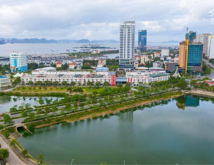 Hình ảnh Chính chủ cần bán 2 căn Liền Kề 4 tầng View Hồ KĐT Marine Plaza Hạ Long. Mặt đường Hoàng Quốc Việt và chợ đêm Hùng Thắng, Bãi Cháy, Hạ Long. 3