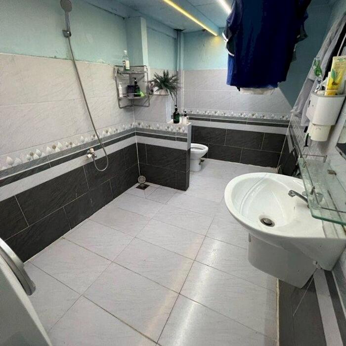 Hình ảnh Bán gấp nhà Nguyễn Tuyển ,30m2 ,2 tầng , HXH, tiện ích đầy đủ, SHR 1