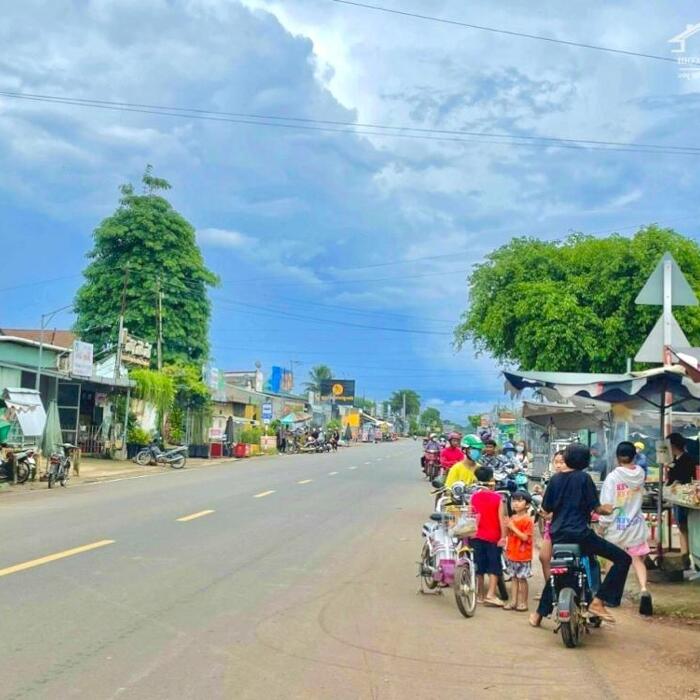 Hình ảnh Gia đình e về quê sinh sống nên cần bán lại lô đất ở Chơn Thành Bình Phước 1