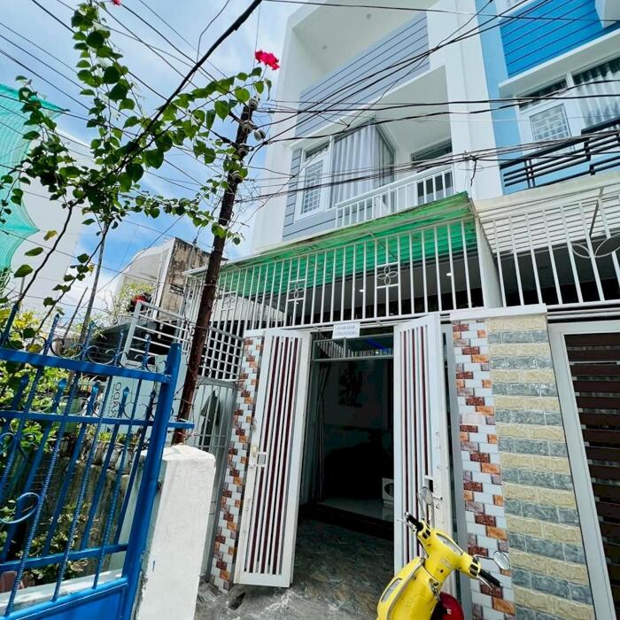Hình ảnh Bán căn nhà 3 tầng hẻm Đồng Nai đoạn gần chợ giá 3,05 tỷ 0