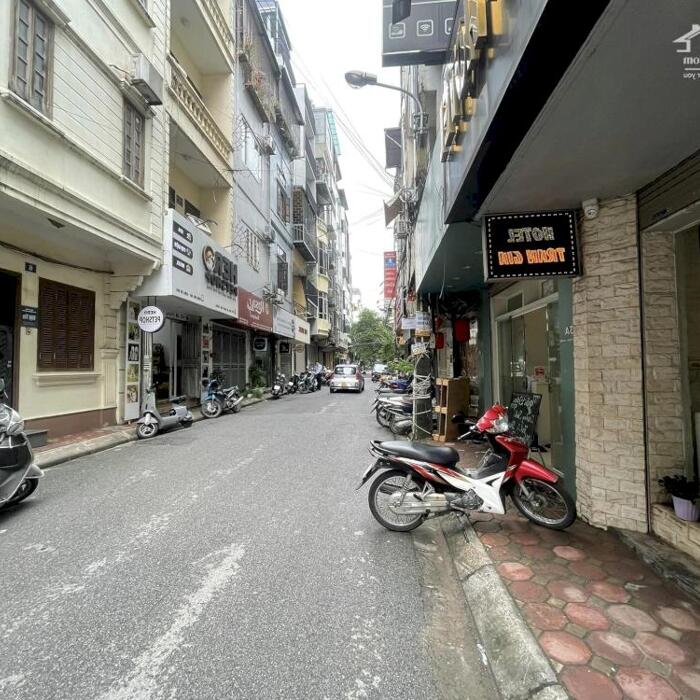 Hình ảnh Bán nhà phố Huỳnh Thúc Kháng, Đống Đa, Vị trí độc tôn,mặt tiền rộng, kinh doanh lý tưởng 2