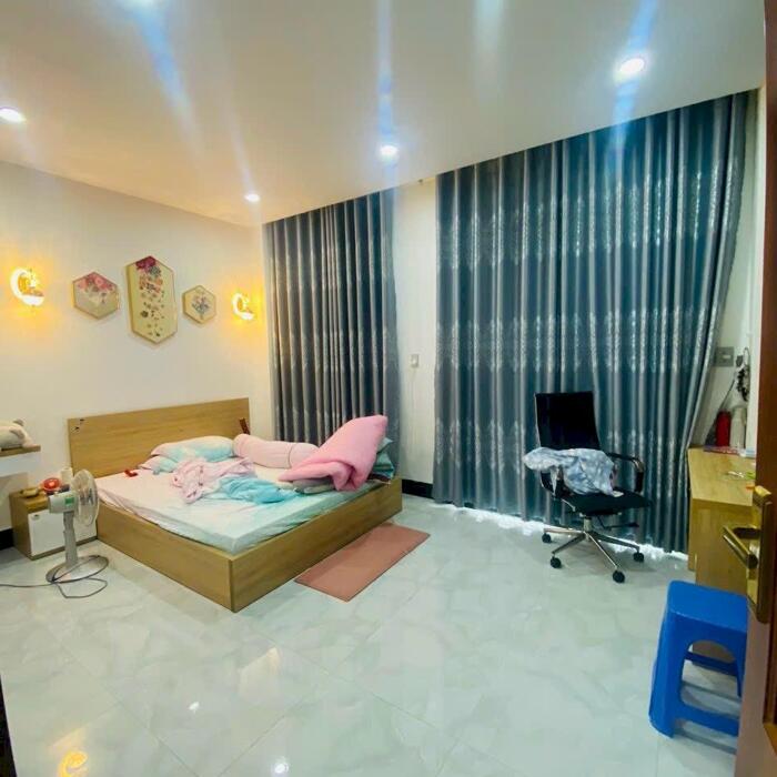 Hình ảnh BÁN NHÀ 2 LẦU & SÂN THƯỢNG (152m2) - KDC NAM LONG 7