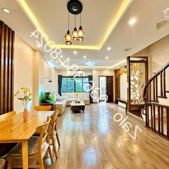 Hình ảnh Bán gấp Nguyễn Ngọc Nại - Thanh Xuân. 45m2. 5 tầng. MT 5,5m, ngõ oto tránh 2