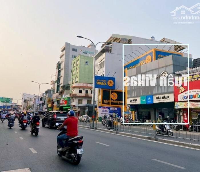 Hình ảnh CHO THUÊ Nhà Mặt Tiền Số 177 Phan Đăng Lưu, Phường 1, Quận Phú Nhuận. Ngang 9m Dài 30m. 2 Tầng Sàn Trống Suốt. 2