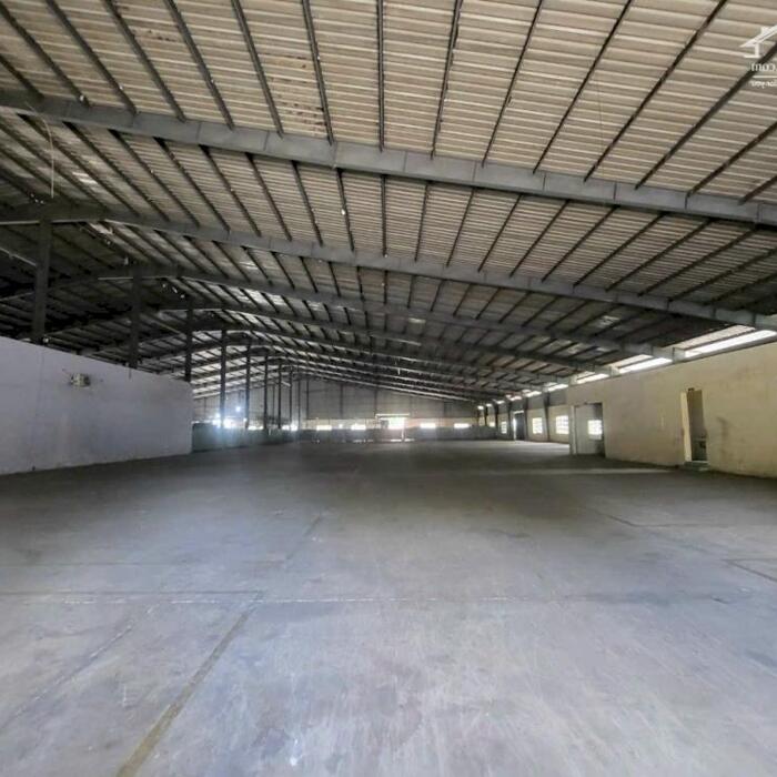 Hình ảnh Cho thuê 2.450m2 Xưởng Tân Uyên , Gía : 55.000/ m2 , Rẻ nhất khu vực 0