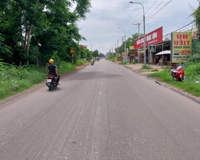 Hình ảnh Bán 898m, có 200m thổ cư, Mặt Tiền đường Nguyễn Hoàng, xã Sông Trầu, huyện Trảng Bom 0