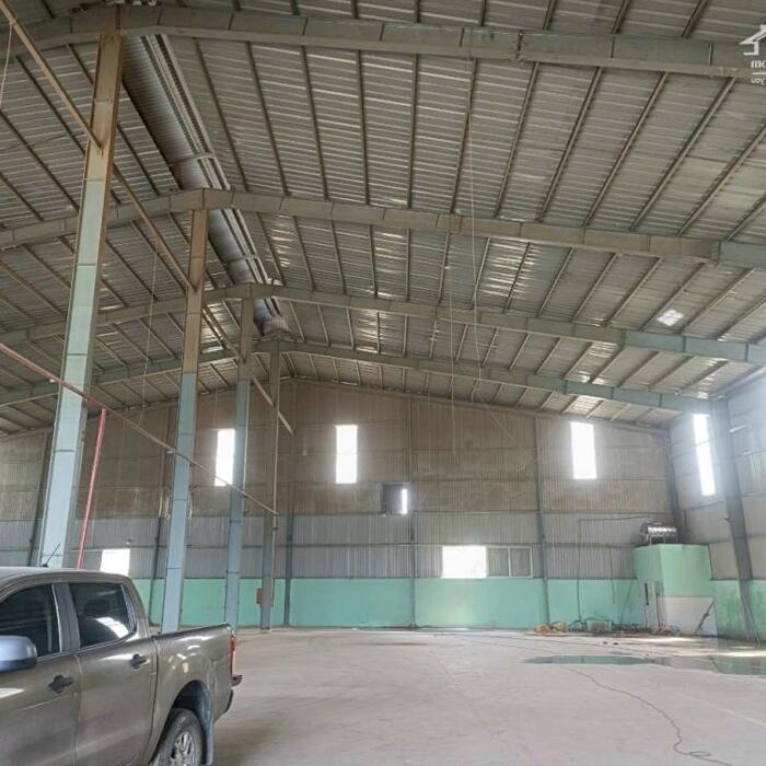 Hình ảnh Cho thuê 2000m2 Xưởng Đẹp Gía : 80 triệu / tháng Tân Uyên Bình Dương 1