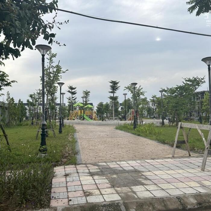Hình ảnh Căn biệt thự song lập duy nhất HUD Mê Linh view công viên 300m2 - 5x triệu/m2 - xây dựng 447,4m2 1