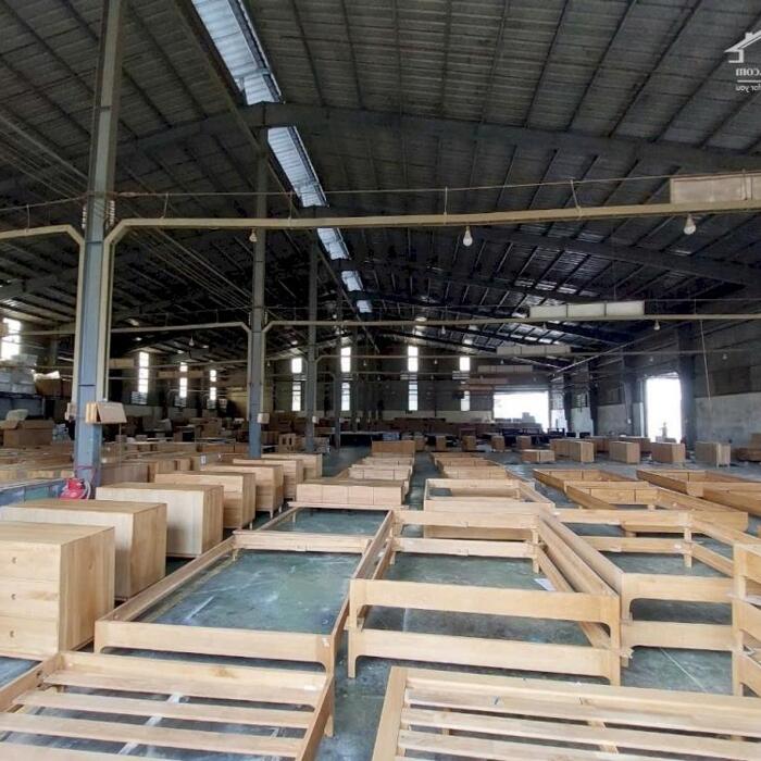 Hình ảnh Cho thuê 2.200m2 Xưởng Tân Uyên Gía : 140 triệu /tháng PCCC tự động , giấy tờ đầy đủ 1