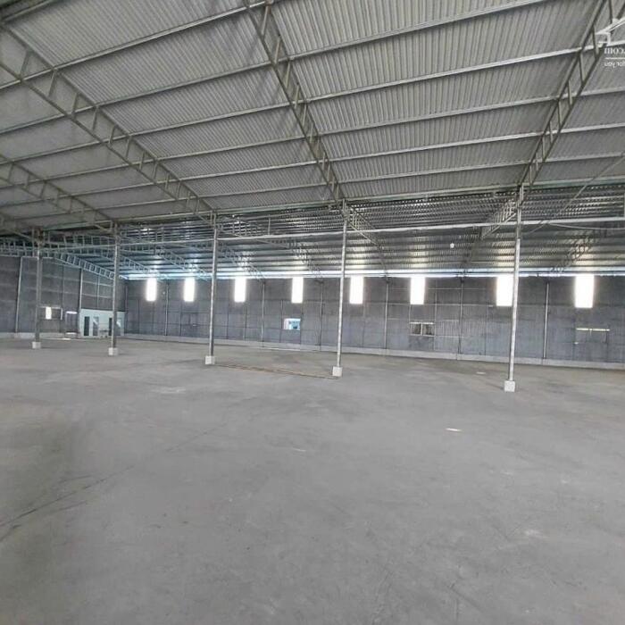 Hình ảnh Cho thuê 2500m2 giá 80 triệu/tháng Kho xưởng tân phước khánh tân uyên 0