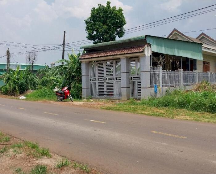 Hình ảnh Bán căn nhà Mái Thái, Mặt Tiền đường Nguyễn Hoàng, xã Thanh Bình, huyện Trảng Bom 0