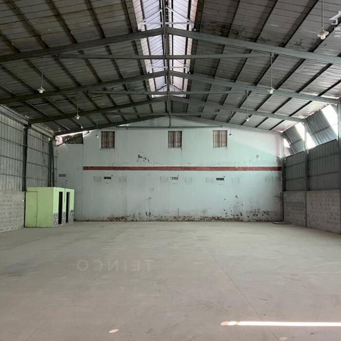 Hình ảnh Cho thuê kho xưởng 400m² có điện 3 pha, trong cụm kho đường Quốc Lộ 91 gần khu công nghiệp Trà Nóc, TP. Cần Thơ, lộ Container, thuê 15 triệu/ tháng/ 1 kho, có 2 kho cùng diện tích liền kề 3