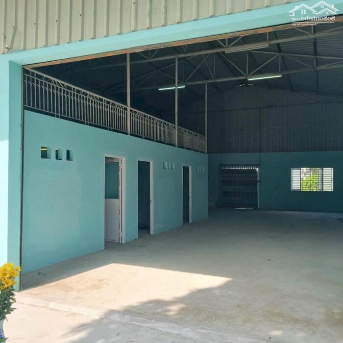 Hình ảnh Cho thuê kho xưởng bãi 400m² gần khu công nghiệp Trà Nóc 10 triệu 1