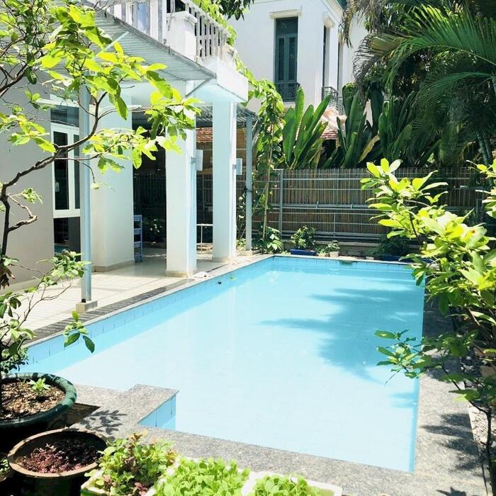 Hình ảnh Bán Biệt Thự Khu Compound Giáp Sông Sài Gòn,Thảo Điền,Quận 2 DT: 305m2(15x20m) Hồ Bơi Sân Vườn 0