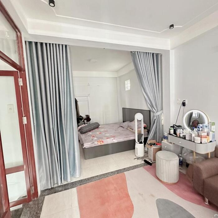 Hình ảnh Nhà 4 tầng trung tâm Nha Trang dt 29m2. Giá 4,3 tỷ Liên Hệ: 0905724084 Bích 0