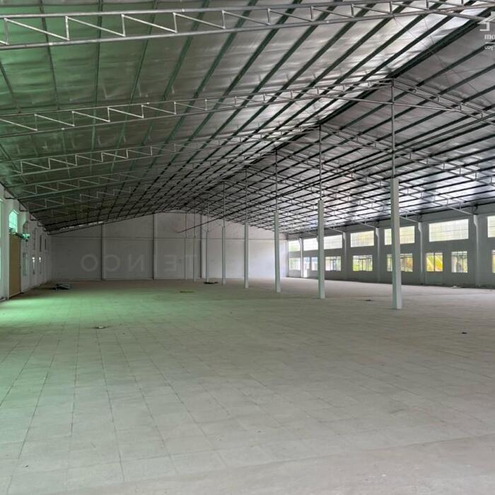 Hình ảnh Cho thuê kho xưởng 1.800m² có PCCC tự động và trạm điện 3 pha, trong cụm kho đường Quốc Lộ 1A cách cầu Cần Thơ 6km, T. Vĩnh Long, thuê 50.000đ/ m²/ tháng (chưa thuế) 4