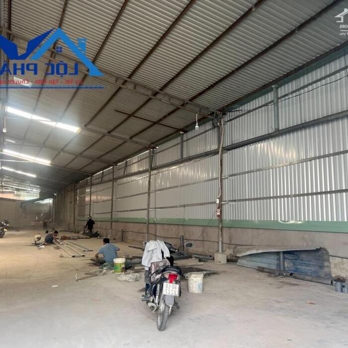 Hình ảnh Cho thuê xưởng MT đường 1.500m2 giá 18triệu -Long Đức-Long Thành-Đồng Nai 0