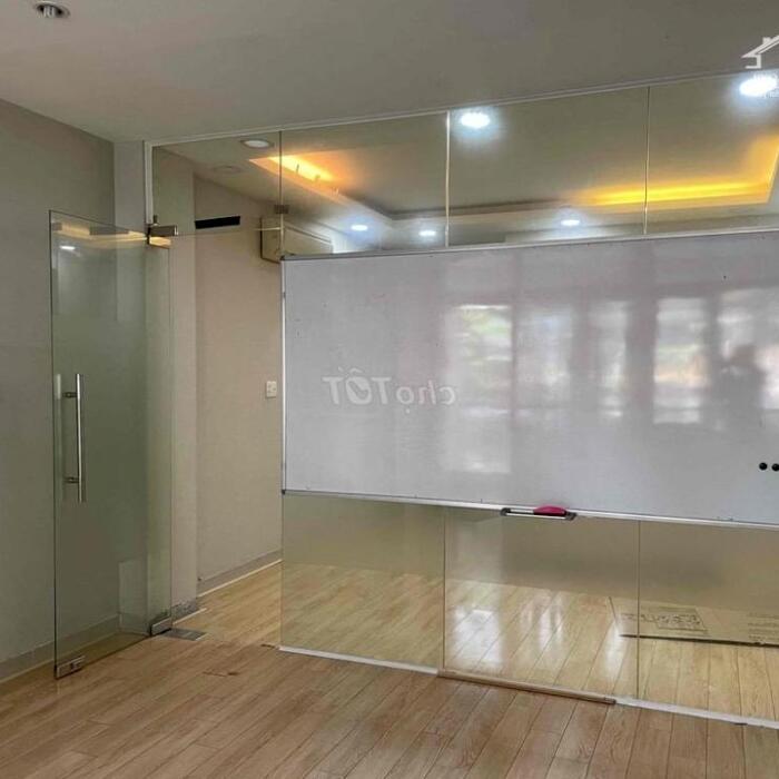 Hình ảnh Cho Thuê Tòa Nhà Tô Hiến Thành, Quận 10 - DTSD 560m2 6 Lầu Thang Máy - Giá thuê 90tr 3