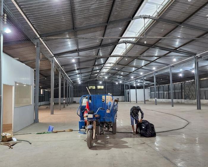 Hình ảnh Cho thuê kho xưởng 800m2, 1600m2, 2400m2 đường Nguyễn Văn Quỳ, Phú Thuận, Quận 7 3