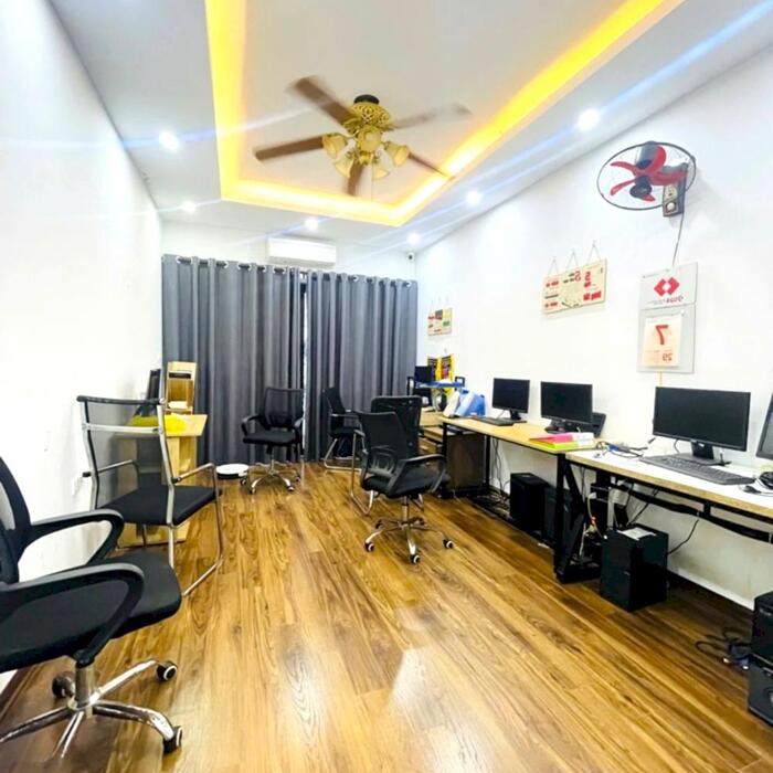 Hình ảnh Bán nhà Trương Định 60m2 - 5 Tầng Ô tô kinh doanh 4