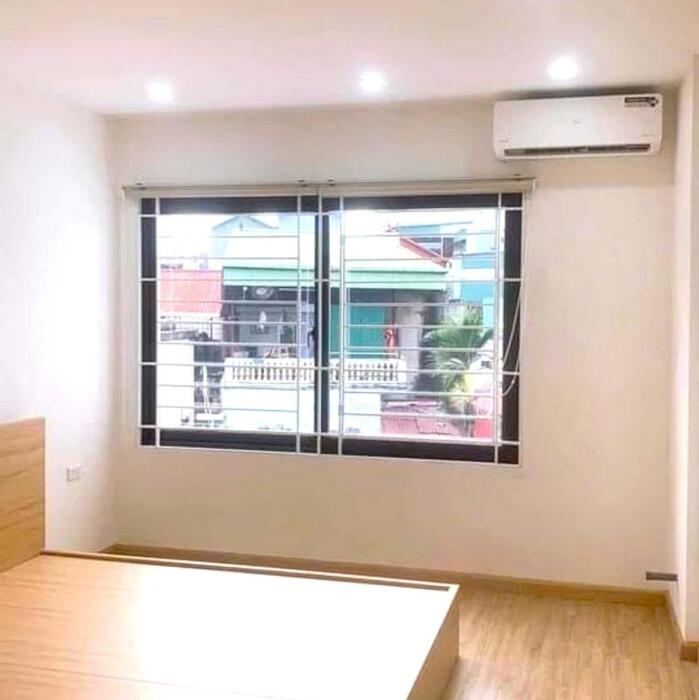 Hình ảnh Bán Ccmn 60m2 Cát Linh, 50m ra phố, 6 tầng thang máy 4