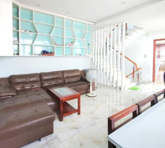 Hình ảnh Bán Nhà Khu Đông Thủ Thiêm,Bình Trưng Đông,Q2 DT:192m2(8x24) Trệt 2 Lầu Sân Thượng 3