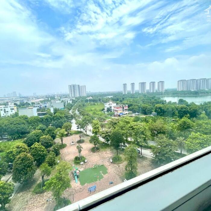 Hình ảnh Cần bán căn hộ chung cư 77m² ban công view Hồ điều hòa, full nội thất tại KĐT Thanh Hà Cienco 5 3