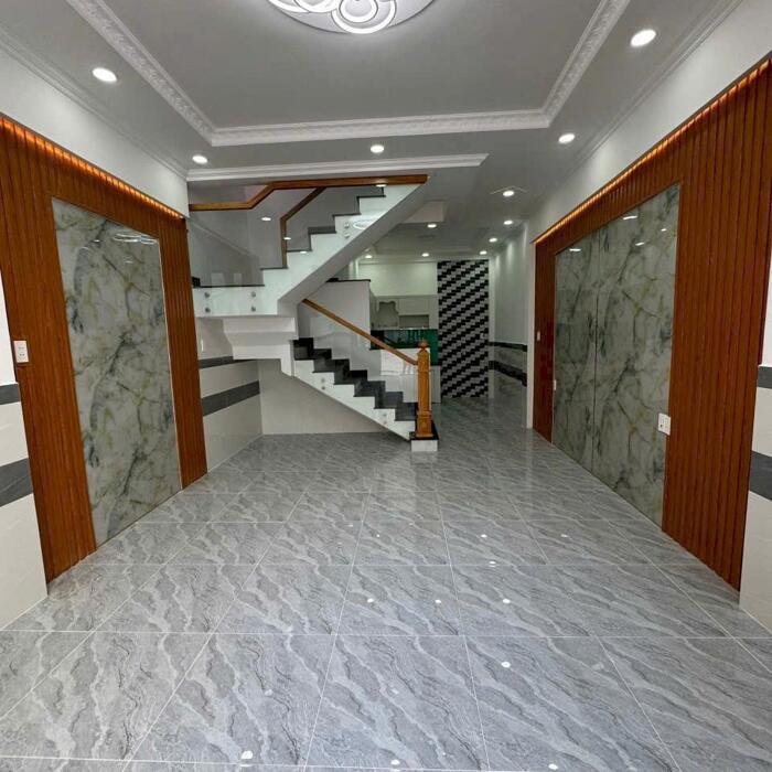 Hình ảnh Bán nhà ngã 4 Bình Chuẩn - Trệt 2 lầu - 90m2 giá 1,35 tỷ 0