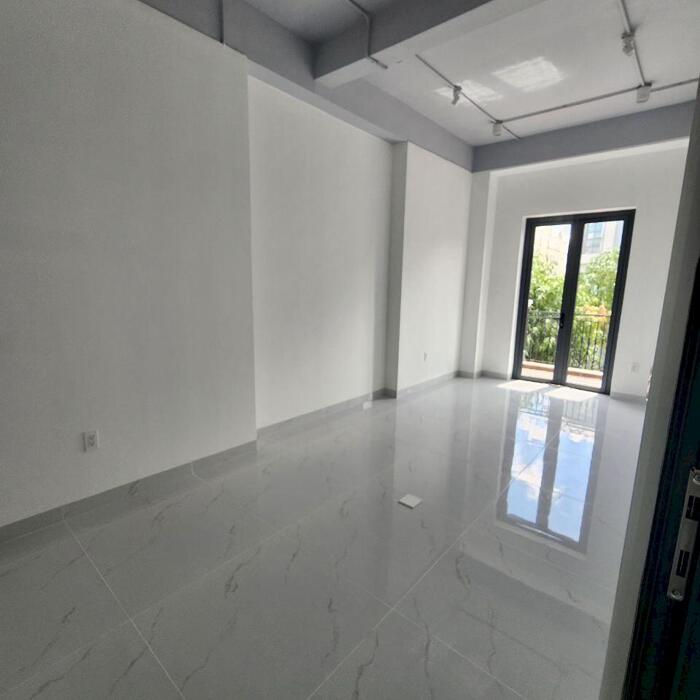 Hình ảnh căn biệt thự đẹp thuê để ở hoặc kinh doanh 252m² Vinhomes Grand park 11