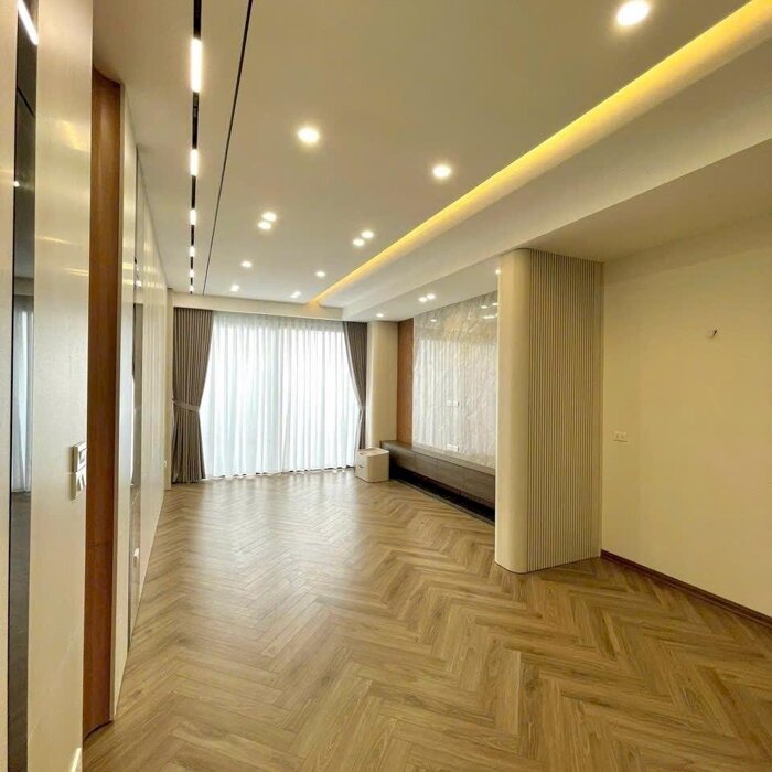 Hình ảnh BÁN NHÀ NGUYỄN VĂN CỪ 40M2, MT 4M, 6 TẦNG THANG MÁY, Ô TÔ TRÁNH, SÁT PHỐ 5