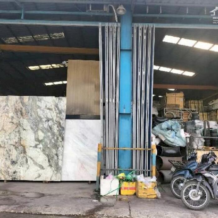 Hình ảnh NHÀ XƯỞNG MẶT TIỀN LÔ GÓC QUỐC LỘ 1A 900M2, CHO THUÊ 100TR. GIÁ BÁN NHANH 3