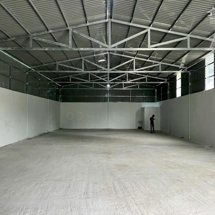 Hình ảnh Cho thuê kho xưởng và văn phòng 350m² xây dựng mới 100% trong KDC Ngân Thuận, P. Bình Thuỷ, Q. Bình Thuỷ, TP. Cần Thơ, thuê 18 triệu/ tháng (buông thuế) 1