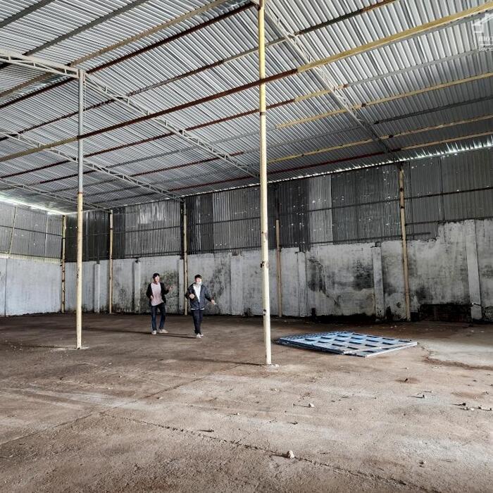 Hình ảnh Cho thuê kho xưởng 600m2 đường Lê Văn Việt, phường Long Thạnh Mỹ, Quận 9 3