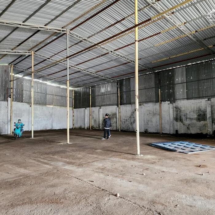 Hình ảnh Cho thuê kho xưởng 600m2 đường Lê Văn Việt, phường Long Thạnh Mỹ, Quận 9 1