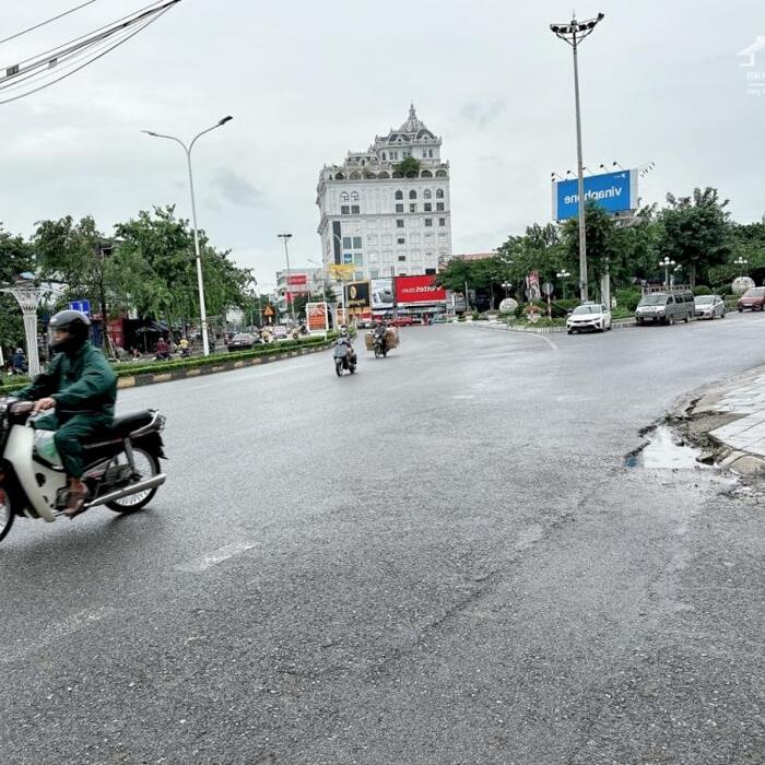 Hình ảnh Bán nhà 3 tầng, Liên Bảo, Vĩnh yên. Ngay rốc láp 0