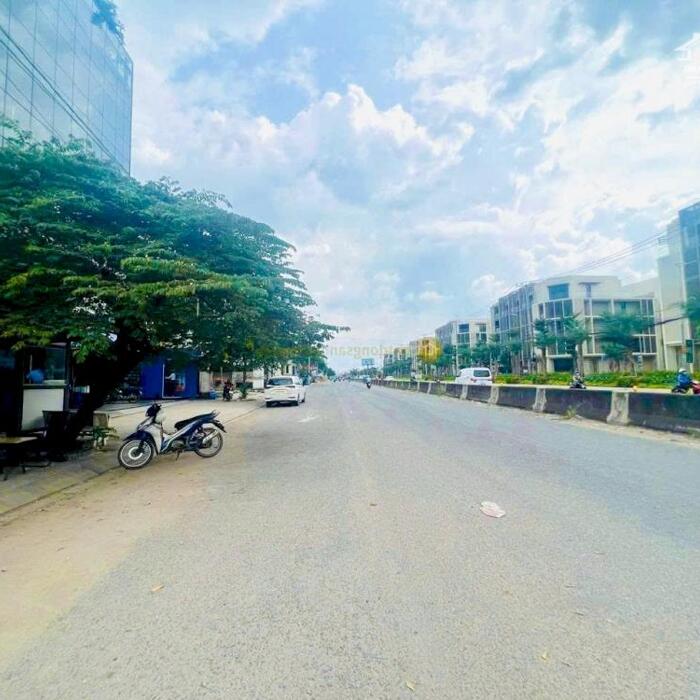 Hình ảnh Bán Đất Mặt Tiền Đỗ Xuân Hợp Đối Diện Global City DT:125m2(5mx25m) Vị Trí Đẹp-Giá 28,8 Tỷ 4