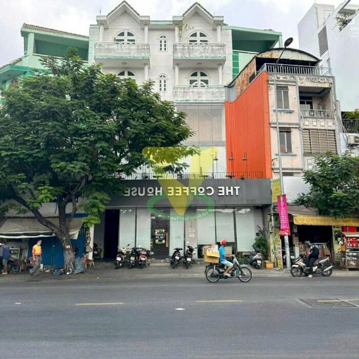 Hình ảnh Cho thuê nhà nguyên căn tại 44 Hoà Bình, Phường 5, Quận 11 0