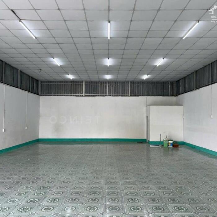 Hình ảnh Kho xưởng 160m² trong KDC Hưng Phú 1, có lót gạch và laphong 0