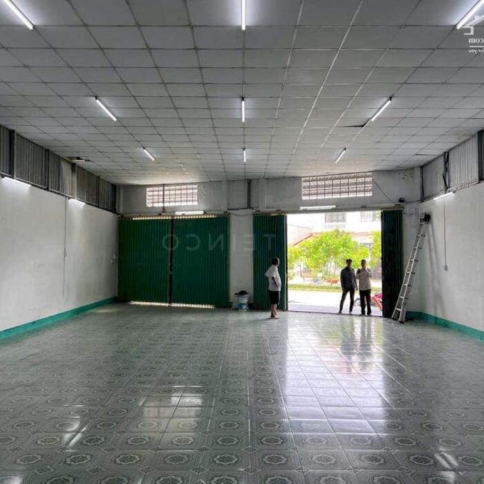 Hình ảnh Kho xưởng 160m² trong KDC Hưng Phú 1, có lót gạch và laphong 2