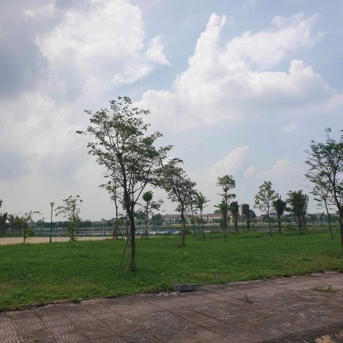 Hình ảnh Bán lô Siêu Phẩm 300m2, mặt tiền 12m View Hồ Nam Vĩnh Yên lh_0987673102 1