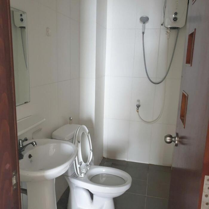 Hình ảnh Cần cho thuê căn 2PN 2wc đẹp, diện tích 65m2, ban công thoáng mát, bếp rộng. Có đầy đủ nội thất: máy lạnh, máy giặt, tủ lạnh, tủ bếp, giường, tủ quần áo,máy nước nóng … 4