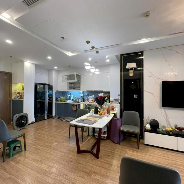 Hình ảnh Giá tốt nhất - Chính chủ bán căn hộ 2PN, 82m2, Full nội thất tại Vinhomes Metropolis Liễu Giai. 1