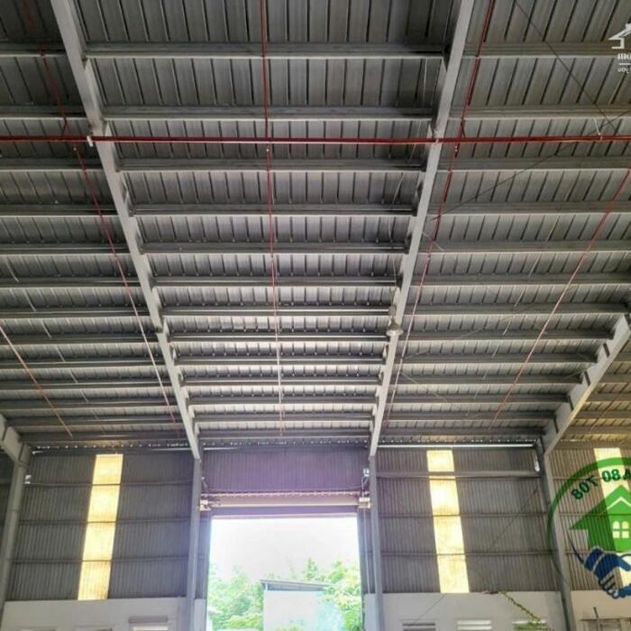 Hình ảnh Cho thuê 1700m2 XƯỞNG Tân Uyên , Gía : 127 triệu /tháng , giấy tờ đầy đủ , PCCC tự động , đường cont 1