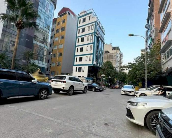 Hình ảnh Bán tòa Building phố Nguyễn Hoàng, 250m2, mặt tiền khủng, giá bán 140 tỷ 2