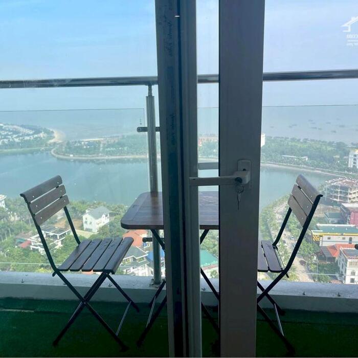 Hình ảnh Do chuyển định cư nên cần bán căn hộ 2Pn 68m2 View Biển trung tâm du lịch Bãi Cháy, Hạ Long. 1