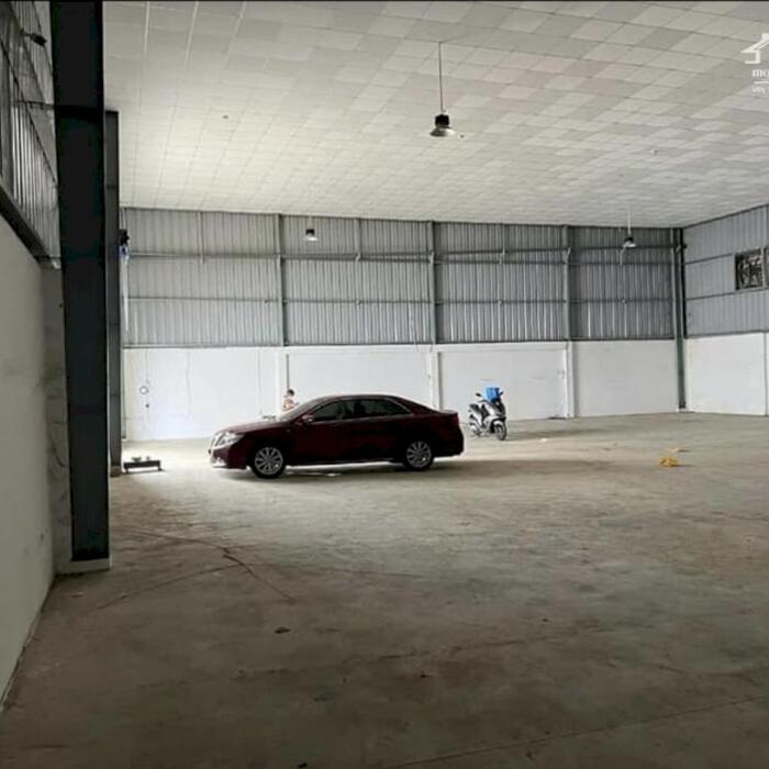 Hình ảnh Cho thuê kho xưởng 500m2, 800m2 trục Đường Hà Huy Giáp Quận 12 1