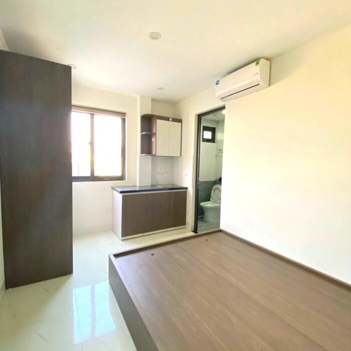 Hình ảnh Bán Tòa nhà CHDV Minh Khai 70m2- 7 tầng thang máy - Gần ô tô 2