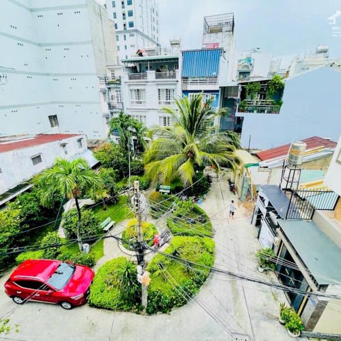 Hình ảnh Bán nhà Phố Trường Chinh, P13, Quận Tân Bình - View công viên - gara xe hơi DT 4.5m x 15m giá 11,8 tỷ 1