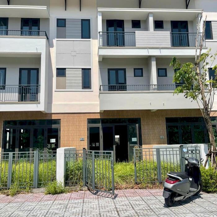 Hình ảnh Bán gấp căn Shophouse SH2 Centa RiverSide Vsip giá nhỉnh 6 tỷ 0