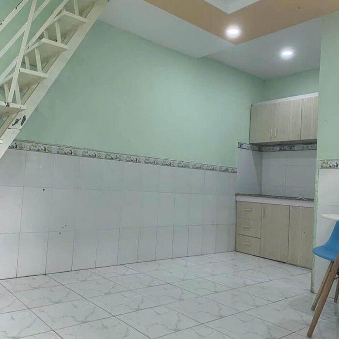 Hình ảnh +1 Bán nhà Bạch Đằng - GẦN CHỢ BÀ CHIỂU-40M2-lÔ GÓC-3 PN -HXH - sổ vuông A4- HOÀN CÔNG 1